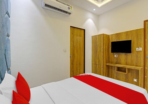 Hotel O Planet Villa Income Tax Office Bus stand