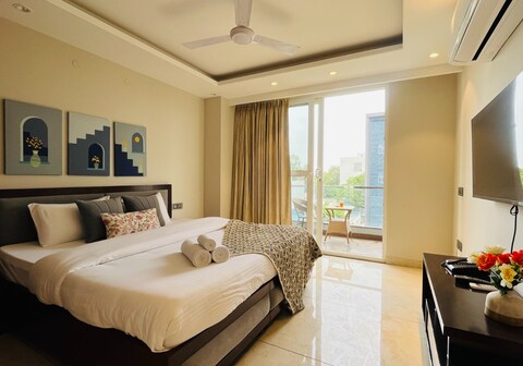 BluO 1BHK Suite - Balcony, Lift, Gym, Parking