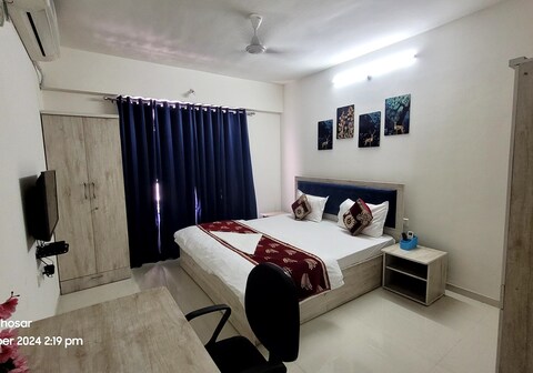 Romas CLS Viman Nagar