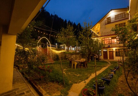 Manali Woodscape Cottage Manali