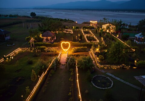 The Hills Spot Resort