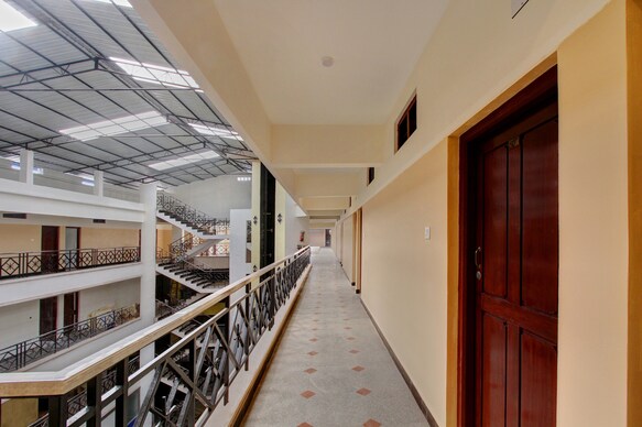 Hotel O Century Park