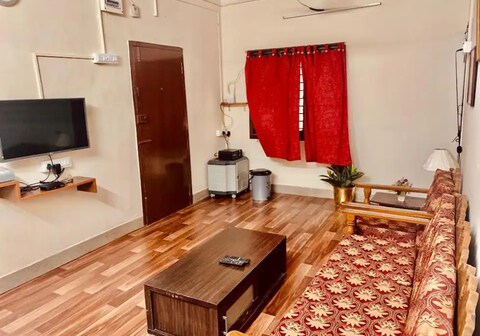 AHK1 Budget Renovated 2BHK 2Bath