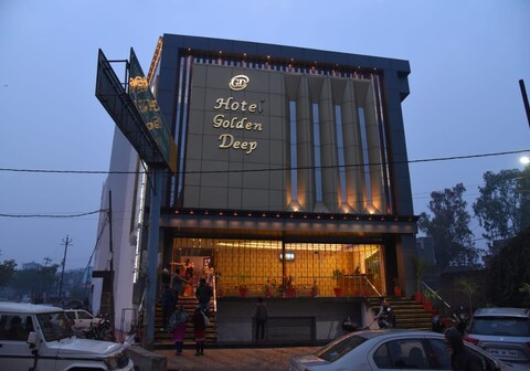 HOTEL GOLDEN DEEP