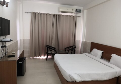 Nasreena Guest House