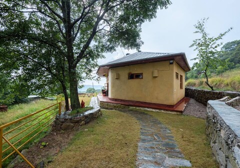 Muddytales - Your cob home