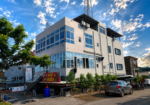 Hotel Samarth Plaza