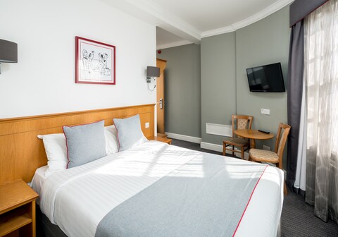 OYO Townhouse New England, London Victoria