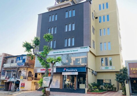 Hotel Ananta