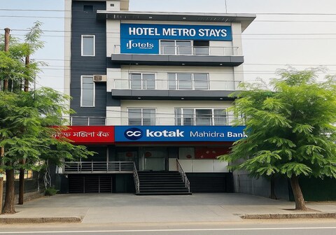 The Metro Stay by ASPL