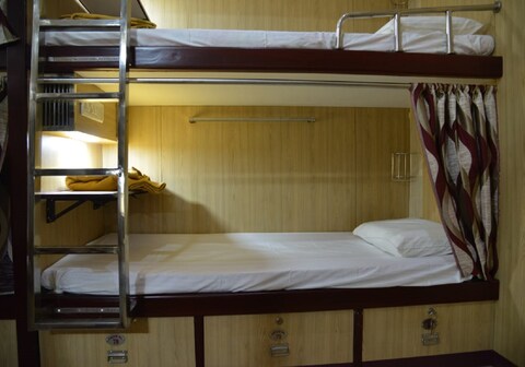 Raj Inn Comfort AC Dormitory