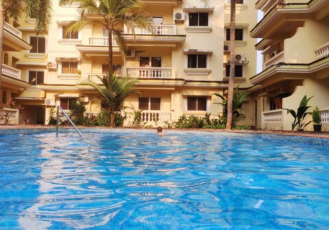Seacoast Retreat | 2 BHK Condo with a Pool