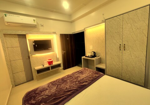 Hotel RN Residency Vrindavan