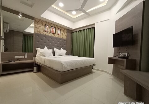 Hotel Regal Residency