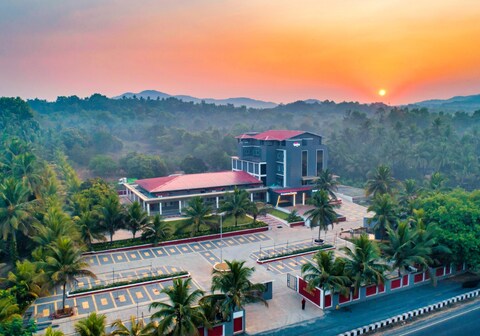 Hotel Aaradhya Adorer