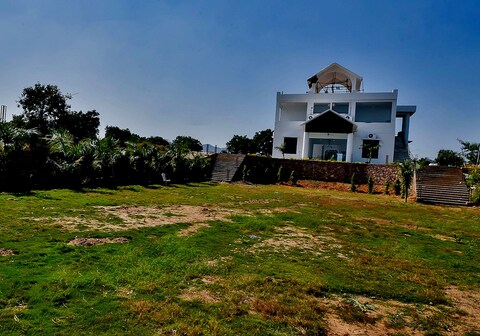 Hotel Joravar Palace