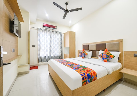 Via Panchkula Motels