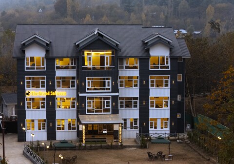 Hotel The Grand Salween