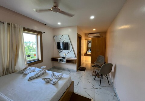 Sai Somu Inn | Near Fire Station Square