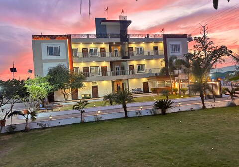 Hotel Radiant