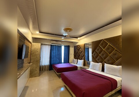 Matheran Roshan Residency | Rooms and Caretaker