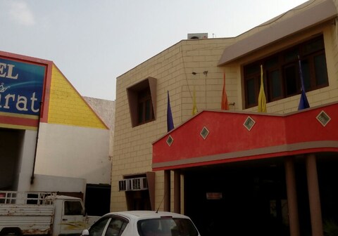 Hotel Samrat