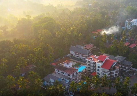 16BHK Party Villa | 700m from Beach | Pvt Pool & Lawn