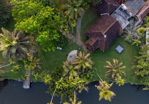 Palmgrove Lake Resort