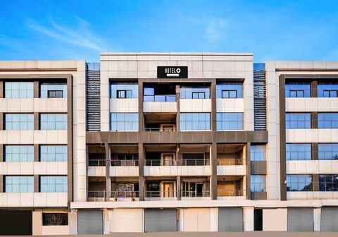 Hotel O Vanya Palace