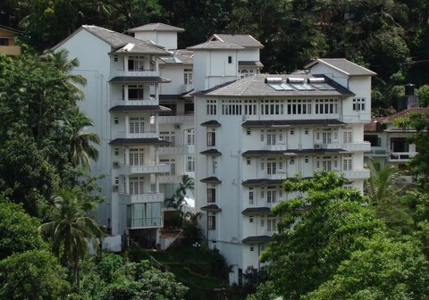 Oak Ray Serene Garden Hotel Level 1 Safe and Secure