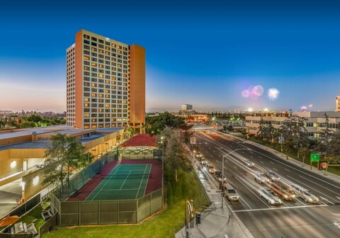 Hotel Fera Anaheim, a DoubleTree by Hilton