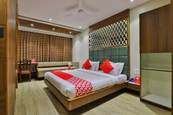 OYO 1389 Hotel Relax Inn, Surat OYO 1389 Hotel Relax Inn, Surat