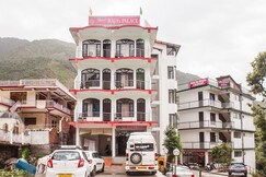 Hotel Raja's Palace, Dharamshala Hotel Raja's Palace, Dharamshala