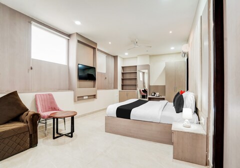 Hotel O STAR DIVINE HOTEL