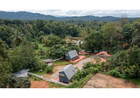 Lolos by Raho, Coorg