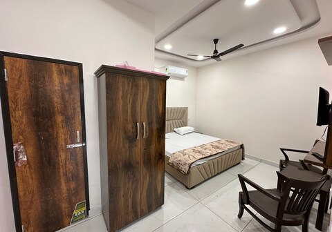 V2 guest house