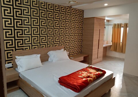 Hotel Dimple International