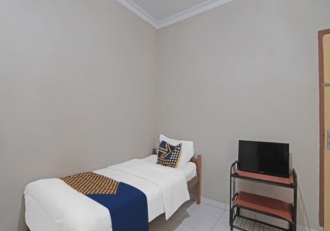 Hotel O Flamboyan 25 Homestay Syariah