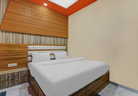 Capital O Hotel Shree