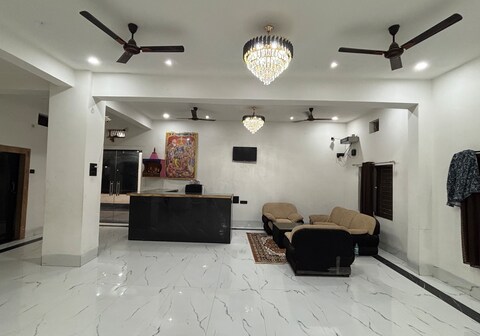 HOTEL SHREE RASAL AND MARRIAGE GARDEN