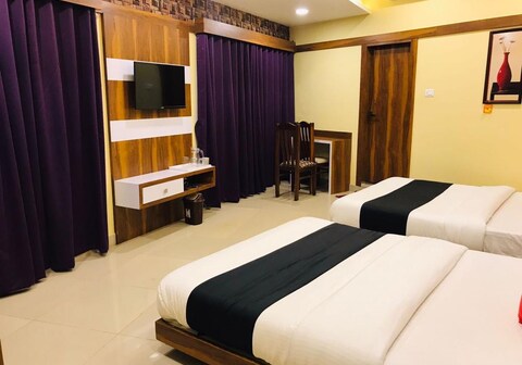 Keerthana inn Boarding and Lodging