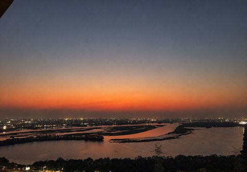 21st Floor SkyStudios with Balcony