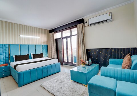 Hotel O Royal Residency