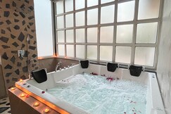 Palash I Lavish 3 BHK Villa with Jaccuzi I Game Room, Mahabaleshwar Palash I Lavish 3 BHK Villa with Jaccuzi I Game Room, Mahabaleshwar