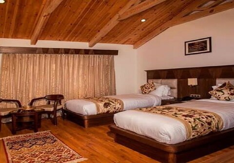 peacock paying guest house