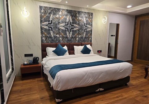 Hotel KHS Landmark Prayagraj - The Boutique Hotel