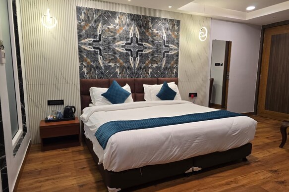 Hotel KHS Landmark Prayagraj - The Boutique Hotel