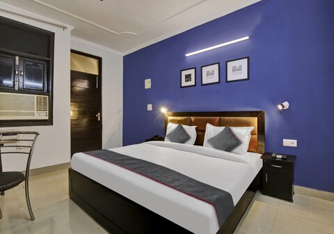 Townhouse Saket Residency Near Saket Metro