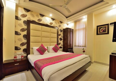 Hotel Pink City