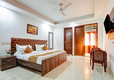 Hotel Aron By The Premium Villa